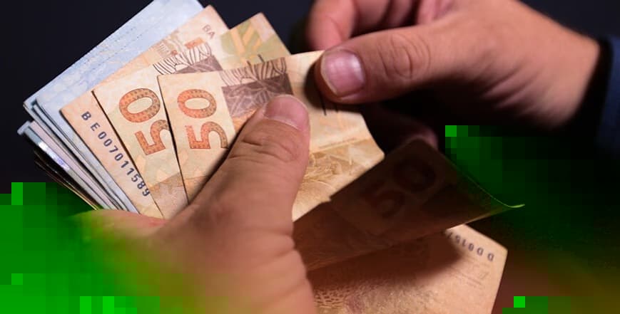 Segunda parcela do 13º salário deve ser paga até sexta-feira