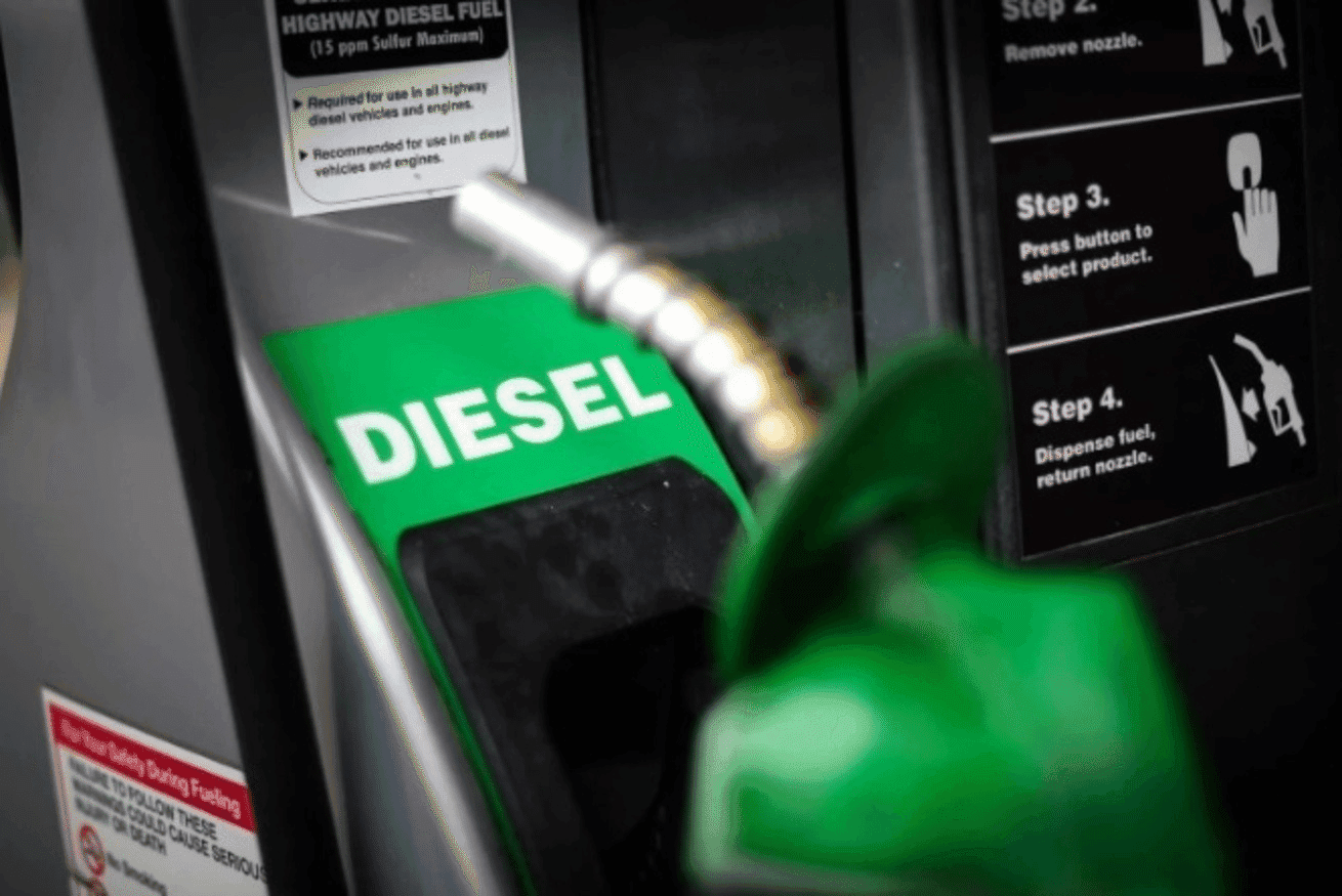 Petrobras eleva diesel em R$ 0,38 por litro para distribuidoras a partir deste sábado
