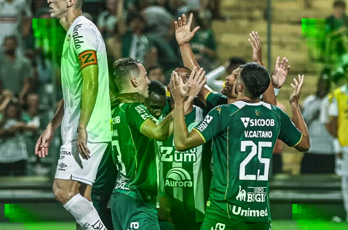 Chapecoense vence o Santos na estreia no Brasileirão